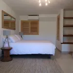 Villa Calle Palomas 13