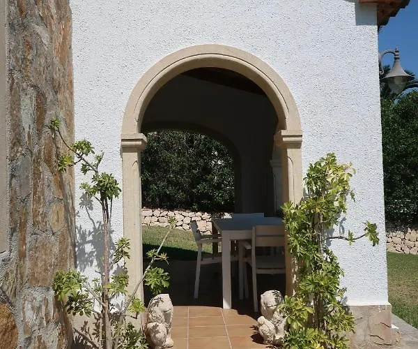 Villa Calle Palomas 13