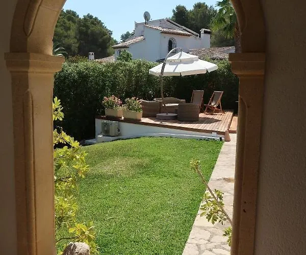 Calle Palomas 13 Villa *