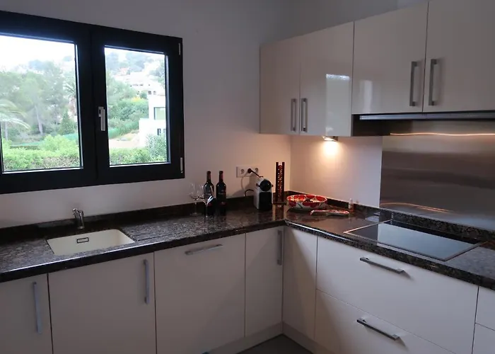 Villa Calle Palomas 13